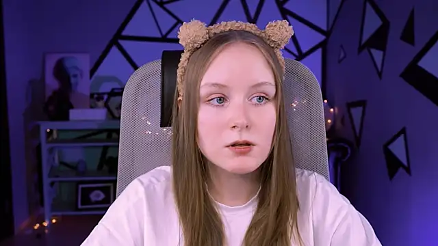 VivienLeeigh online show from 02/13/25, 07:21