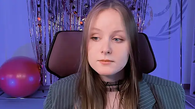 VivienLeeigh online show from 02/16/25, 06:21