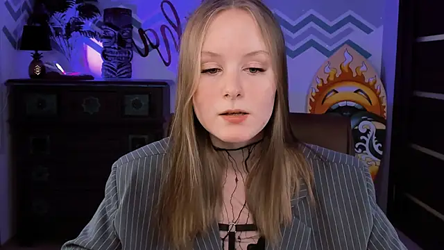 VivienLeeigh online show from 02/23/25, 03:18