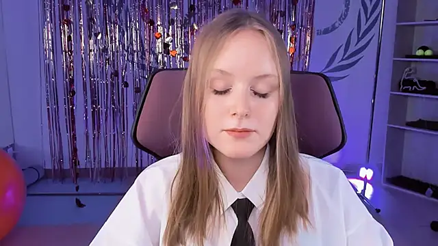 VivienLeeigh online show from 03/07/25, 08:22