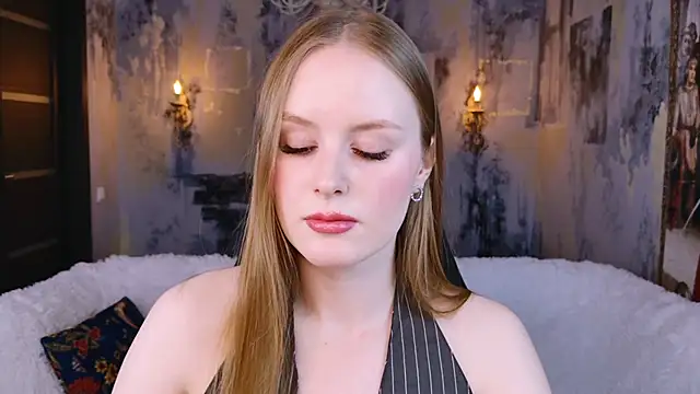 VivienLeeigh online show from 11/25/25, 01:11