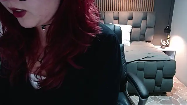 crimson tati  online show from 12/11/24, 06:04