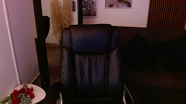 crimson tati  online show from 03/02/25, 04:07