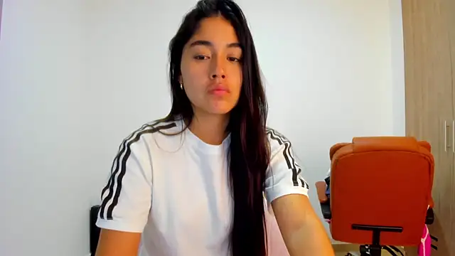 AriaMontgomery online show from 04/15/26, 04:19