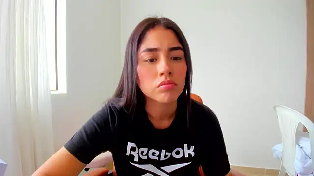 AriaMontgomery online show from 04/28/26, 06:57