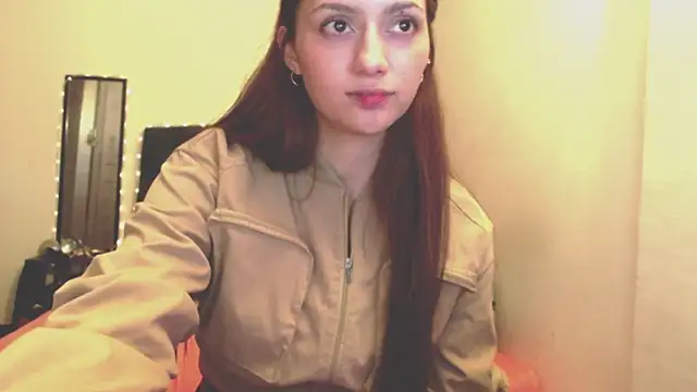 holy juli online show from 04/08/26, 04:23