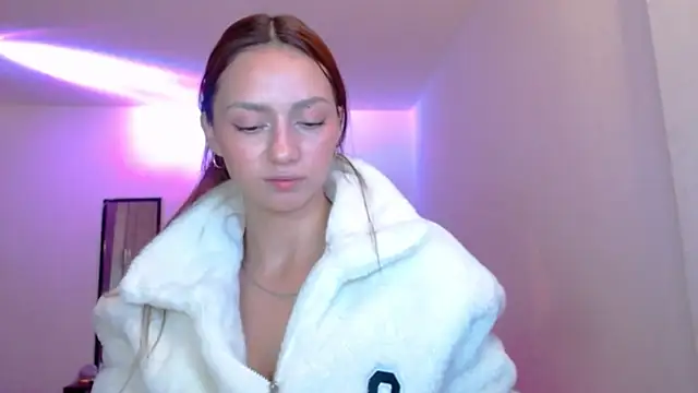 holy juli online show from 04/25/26, 02:58