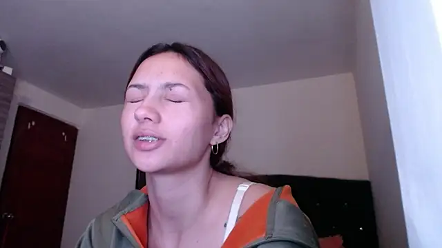 holy juli online show from 07/24/26, 03:26