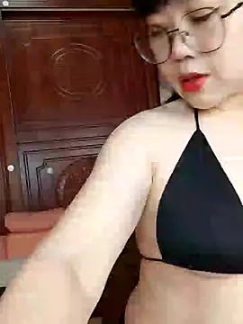 Snapshot of daeyulin chatting on 01/04/25, 05:48 daeyulin online show from 01/04/25, 05:48