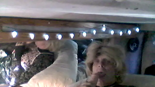 MaryCDslut69 online show from 09/15/25, 03:34