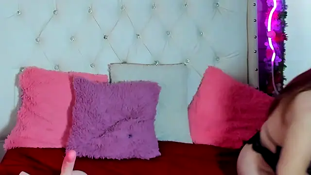 Snapshot of Samantha_mature56 chatting on 02/22/25, 09:45 Samantha mature56 online show from 02/22/25, 09:45