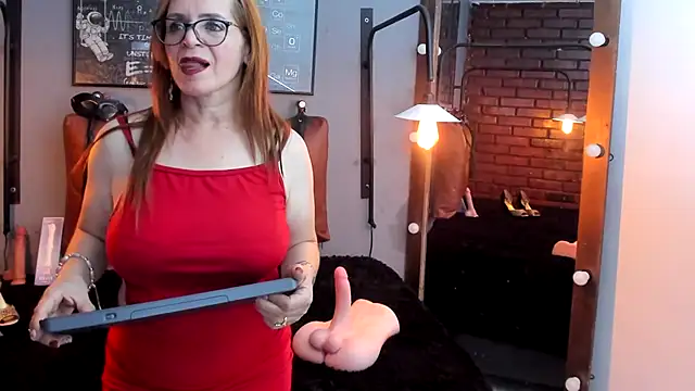 Snapshot of Samantha_mature56 chatting on 03/11/25, 01:56 Samantha mature56 online show from 03/11/25, 01:56