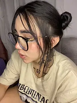 Nickiiiii online show from 01/03/25, 06:11