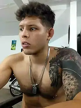 Snapshot of King_russo chatting on 02/06/25, 11:15 King russo online show from 02/06/25, 11:15