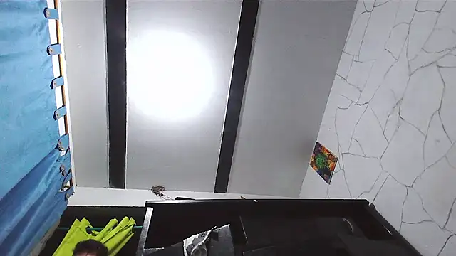 Snapshot of King_russo chatting on 02/28/25, 08:42 King russo online show from 02/28/25, 08:42