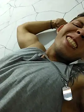 Snapshot of King_russo chatting on 03/06/25, 12:43 King russo online show from 03/06/25, 12:43