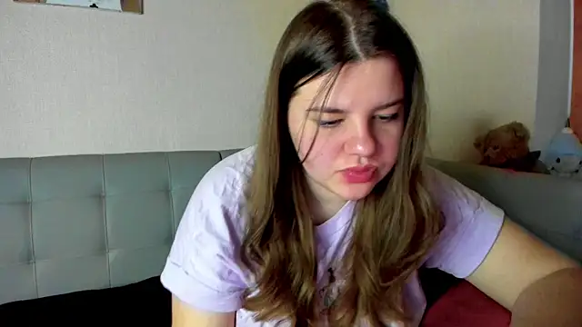 Adeellia online show from 12/04/24, 12:08