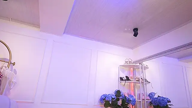 elasummer online show from 02/10/26, 12:31