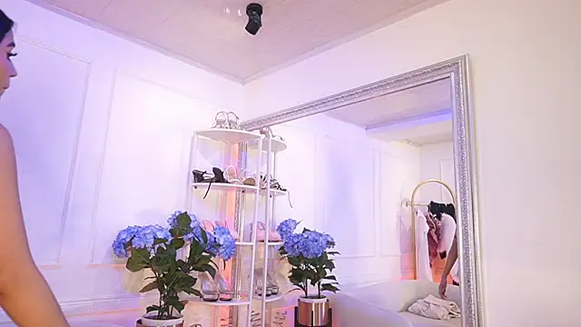 elasummer online show from 02/12/26, 12:44