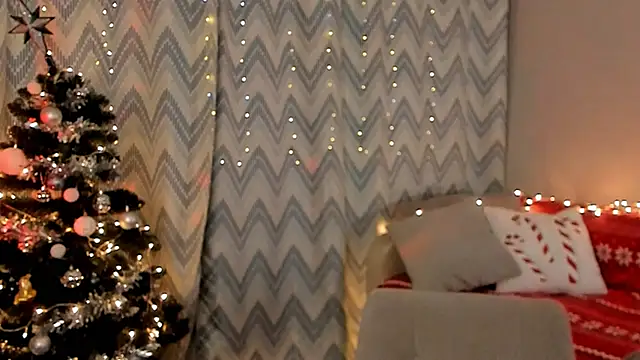 Snapshot of Tate_Angel chatting on 12/27/24, 05:16 Tate Angel online show from 12/27/24, 05:16