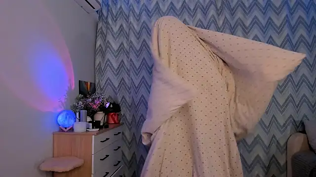 Snapshot of Tate_Angel chatting on 01/22/25, 09:21 Tate Angel online show from 01/22/25, 09:21