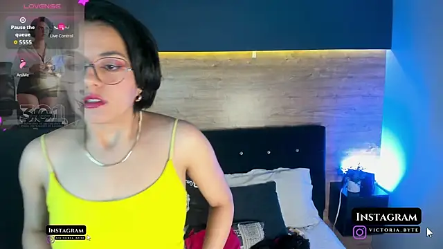 victoria byte online show from 09/22/25, 08:33