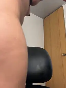 celine bell20 online show from 02/09/25, 06:33