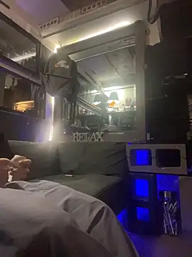 DirkD916 online show from 10/21/25, 04:30