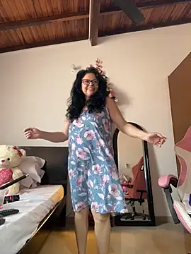 Snapshot of Sharongirl07 chatting on 09/09/25, 02:38 Sharongirl07 online show from 09/09/25, 02:38