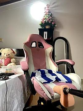 Snapshot of Sharongirl07 chatting on 09/11/25, 09:37 Sharongirl07 online show from 09/11/25, 09:37