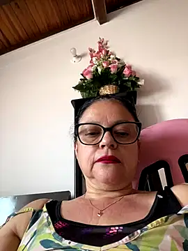 Snapshot of Sharongirl07 chatting on 10/26/25, 03:40 Sharongirl07 online show from 10/26/25, 03:40