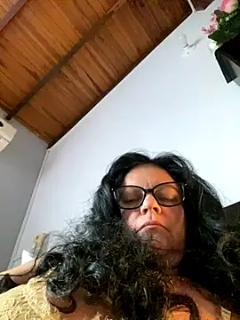 Snapshot of Sharongirl07 chatting on 11/13/25, 11:20 Sharongirl07 online show from 11/13/25, 11:20