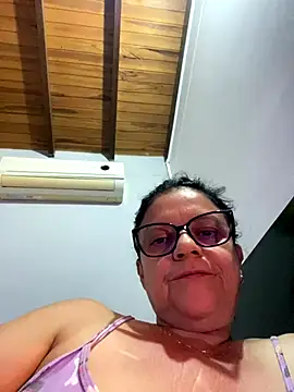 Snapshot of Sharongirl07 chatting on 11/23/25, 07:19 Sharongirl07 online show from 11/23/25, 07:19