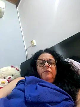 Snapshot of Sharongirl07 chatting on 11/25/25, 11:21 Sharongirl07 online show from 11/25/25, 11:21