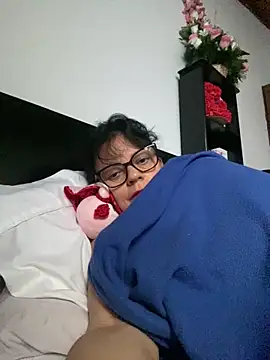 Snapshot of Sharongirl07 chatting on 12/04/25, 11:19 Sharongirl07 online show from 12/04/25, 11:19