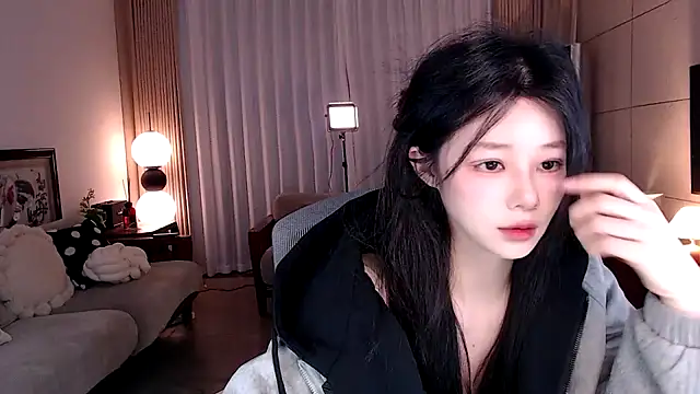 sweateanv  online show from 03/17/26, 02:27