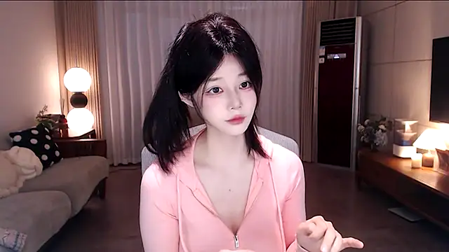 sweateanv  online show from 03/23/26, 06:06