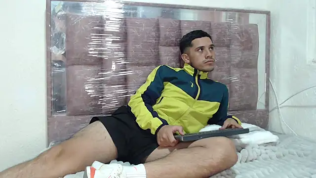 Snapshot of Deportist chatting on 09/24/25, 09:51 Deportist online show from 09/24/25, 09:51