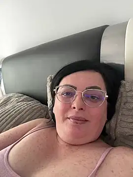 Amandamuller1982 online show from 12/20/24, 10:49