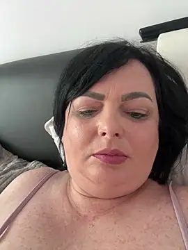 Snapshot of Amandamuller1982 chatting on 01/28/25, 07:00 Amandamuller1982 online show from 01/28/25, 07:00