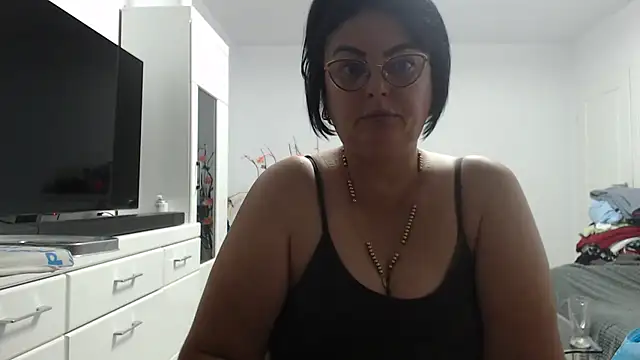 Snapshot of Amandamuller1982 chatting on 09/10/25, 12:43 Amandamuller1982 online show from 09/10/25, 12:43