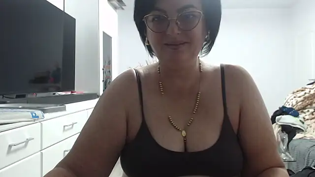 Snapshot of Amandamuller1982 chatting on 10/21/25, 07:36 Amandamuller1982 online show from 10/21/25, 07:36