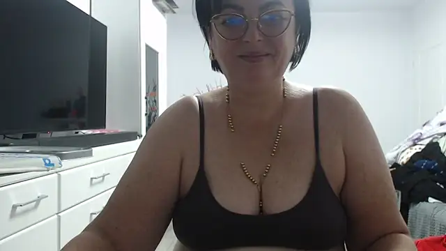 Snapshot of Amandamuller1982 chatting on 10/22/25, 09:03 Amandamuller1982 online show from 10/22/25, 09:03