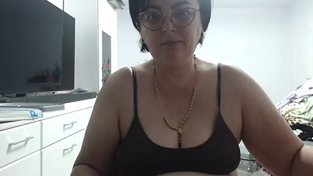 Snapshot of Amandamuller1982 chatting on 10/23/25, 10:41 Amandamuller1982 online show from 10/23/25, 10:41