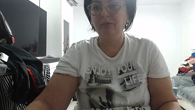 Snapshot of Amandamuller1982 chatting on 10/26/25, 08:04 Amandamuller1982 online show from 10/26/25, 08:04