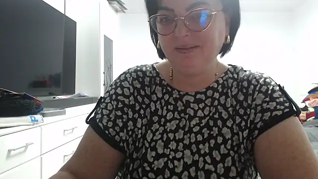 Snapshot of Amandamuller1982 chatting on 10/30/25, 08:20 Amandamuller1982 online show from 10/30/25, 08:20