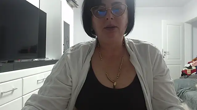 Snapshot of Amandamuller1982 chatting on 11/03/25, 04:52 Amandamuller1982 online show from 11/03/25, 04:52