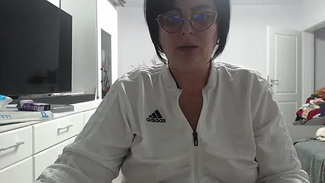 Snapshot of Amandamuller1982 chatting on 11/20/25, 08:52 Amandamuller1982 online show from 11/20/25, 08:52