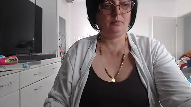 Snapshot of Amandamuller1982 chatting on 11/21/25, 08:57 Amandamuller1982 online show from 11/21/25, 08:57