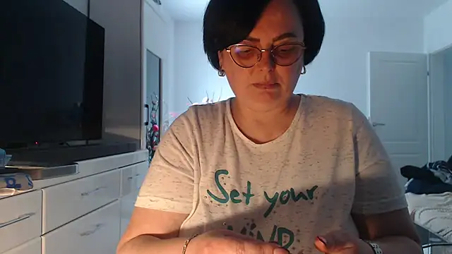 Amandamuller1982 online show from 04/09/26, 09:15